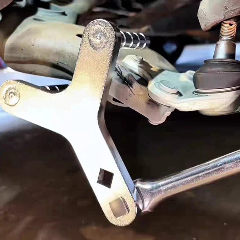 Automotive Lower Control Arm & Ball Joint Removal Tool - Image 4