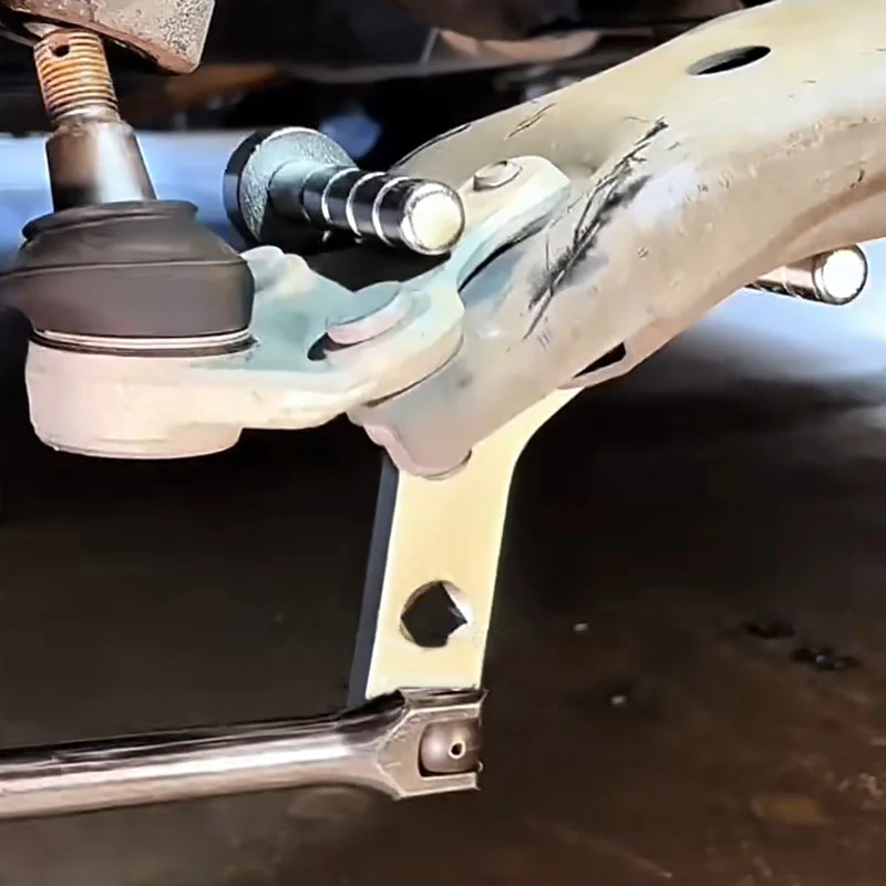 Automotive Lower Control Arm & Ball Joint Removal Tool - Image 5