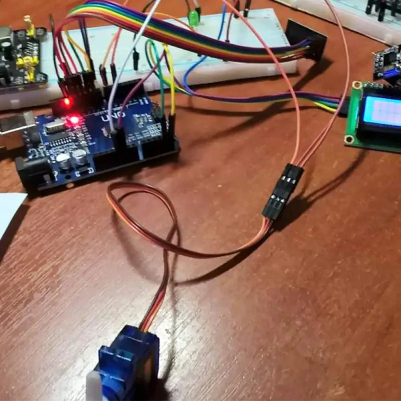 Micro Servomotor with Cable for Mini Electric Aircraft Model - Image 8