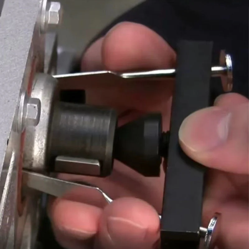 Portable Cam & Crankshaft Seal Removal Tool Kit - Image 4