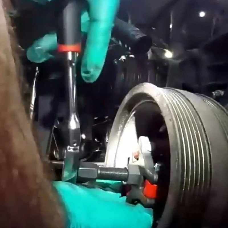 Three-Jaw Crankshaft Pulley Removal Tool - Image 8