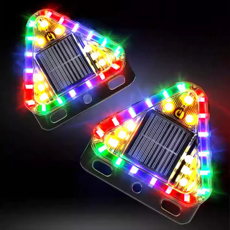 Waterproof Solar-Powered Truck Tail Warning Light - Image 4