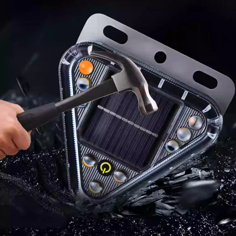 Waterproof Solar-Powered Truck Tail Warning Light - Image 8